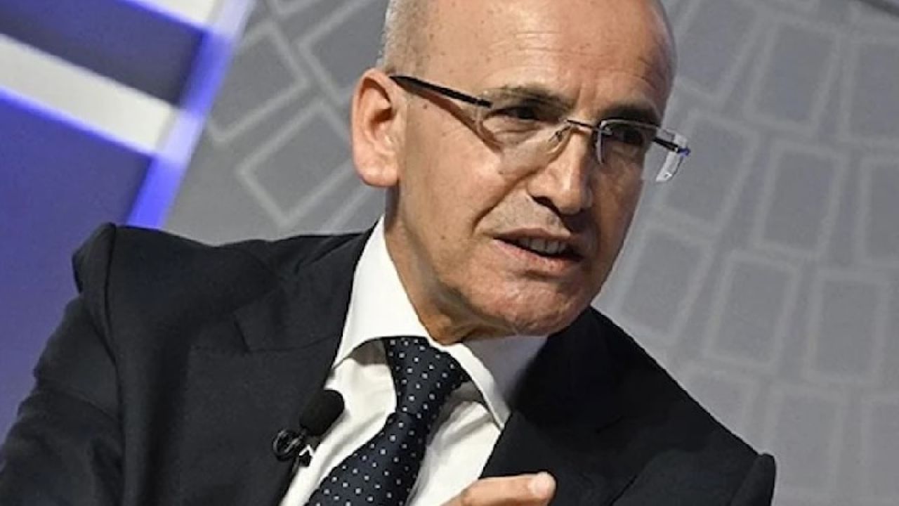Mehmet Şimşek: Trump'ın gümrük vergileri Türkiye için avantaj sağlayabilir