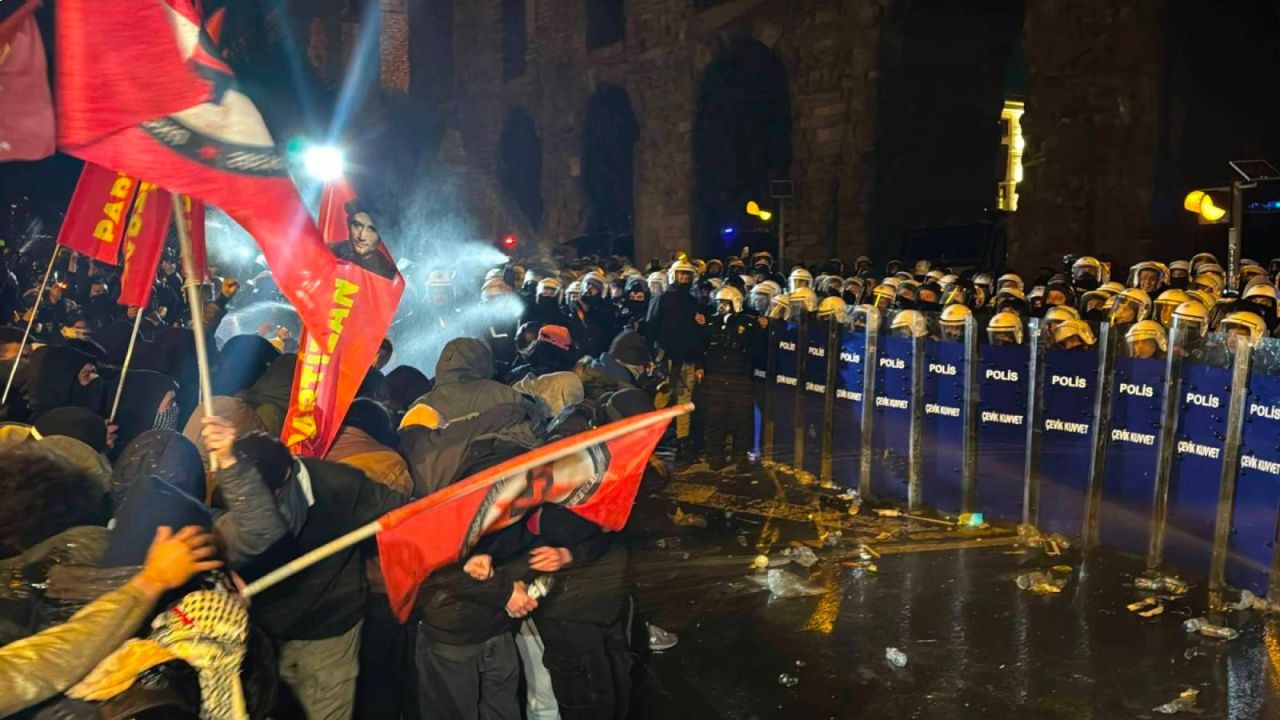 Saraçhane eylemleri davalarında 93 genç yargılanıyor: duruşma ertelendi