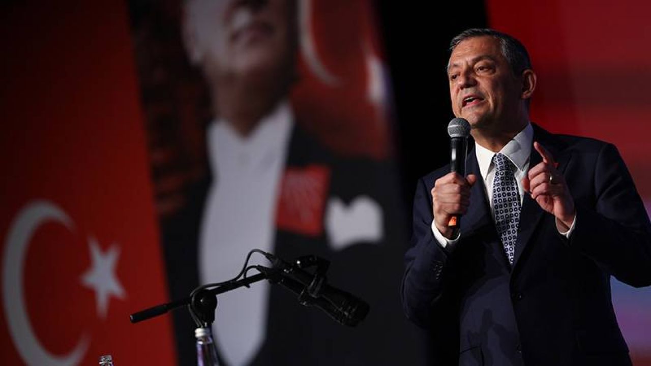 Özgür Özel: CHP, İBB ve İstanbul Barosu İçin Kayyum Haberleri Aldık