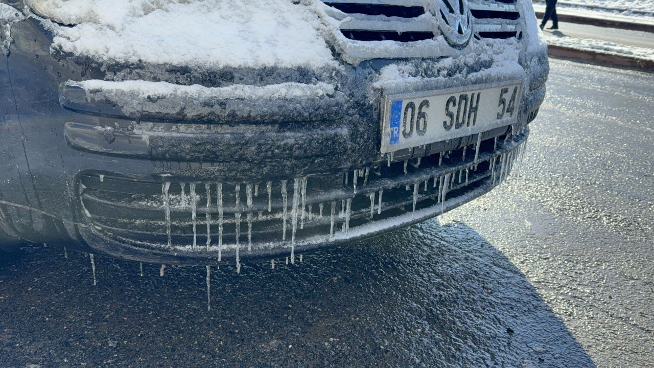 Sivas'ta Nisan ayında eksi 17 derece soğuk kaydedildi