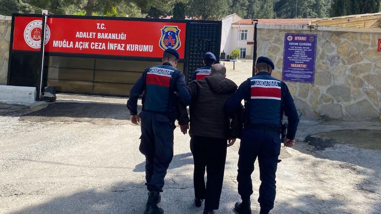 24 yıl hapis cezası bulunan firari, kendi evinde yakalandı!