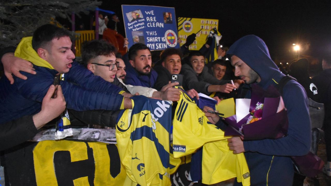 Fenerbahçe, Sivas'ta coşkuyla karşılandı