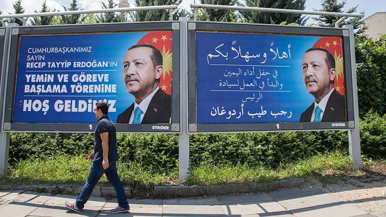 Reklam panolarının denetimi kayyım yönetimine devredildi