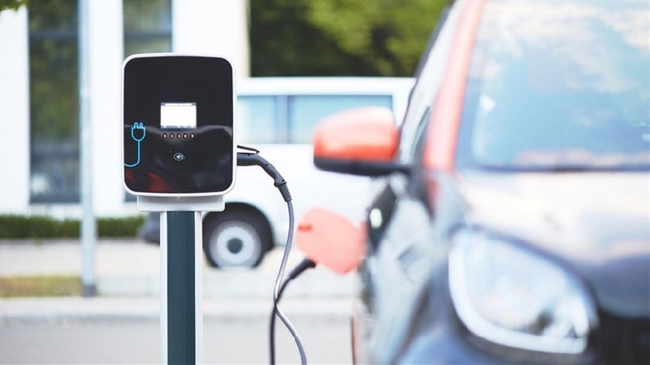 81 İlde Elektrikli Araçlar İçin Hızlı Şarj İstasyonları Kurulacak