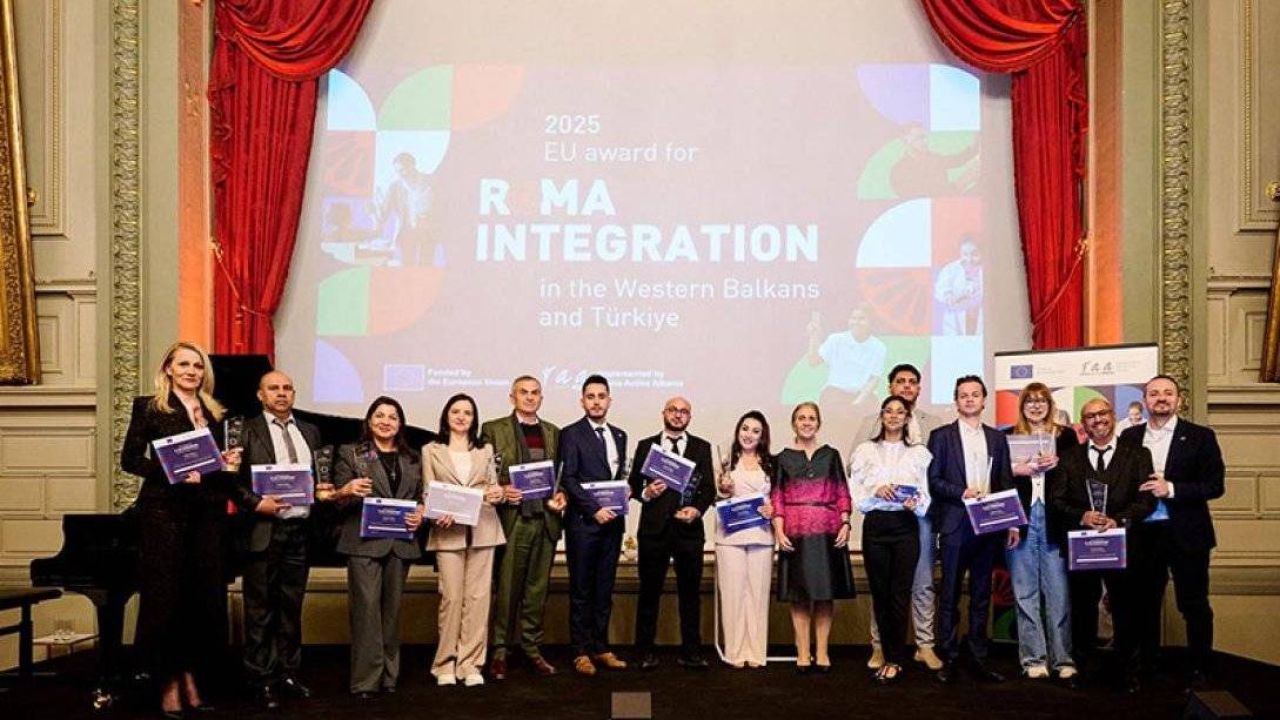 Şişli Belediyesi ve Tugay Aslım'a 2025 Romanların Entegrasyonu Ödülü verildi