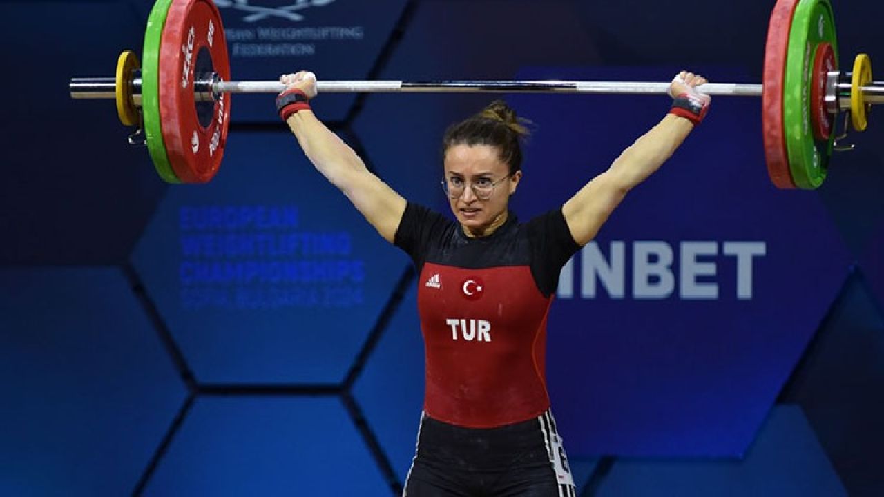 Aysel Özkan Avrupa'da ikinciliği elde etti