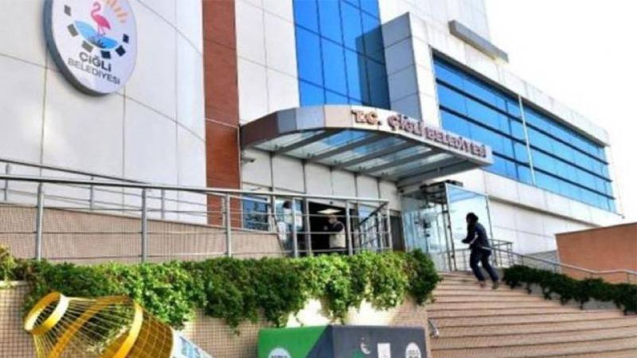 Çiğli Belediyesi'nde grev başladı: Süresiz iş bırakma eylemi