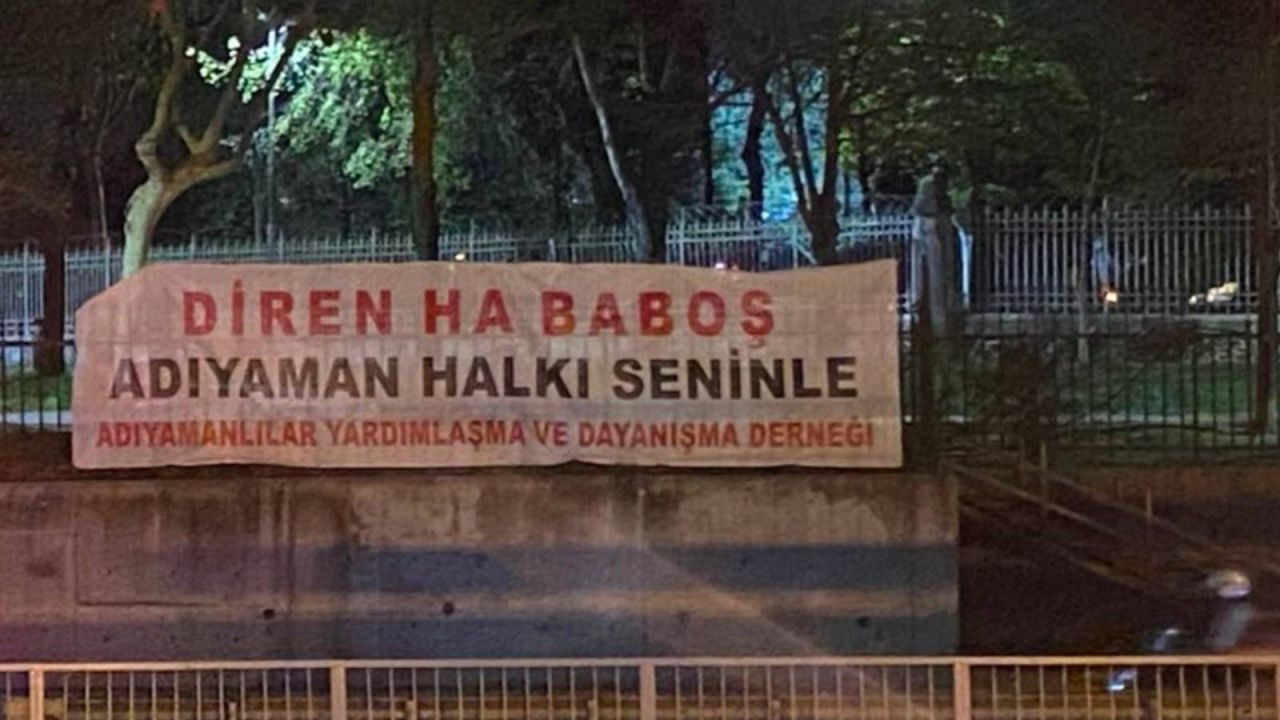 Ceren Önder, Babası İçin Açılan Pankartı Paylaştı: Diren Ha Baboş Adıyaman Halkı Seninle