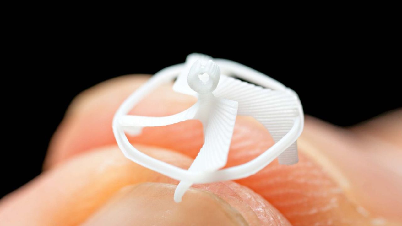 Dünyanın en küçük kablosuz uçan robotu geliştirildi