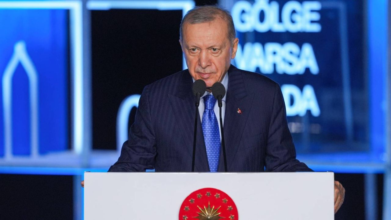 Erdoğan: Ana muhalefet ekonomiye zarar veriyor, camilere saygısızlık yapıldı