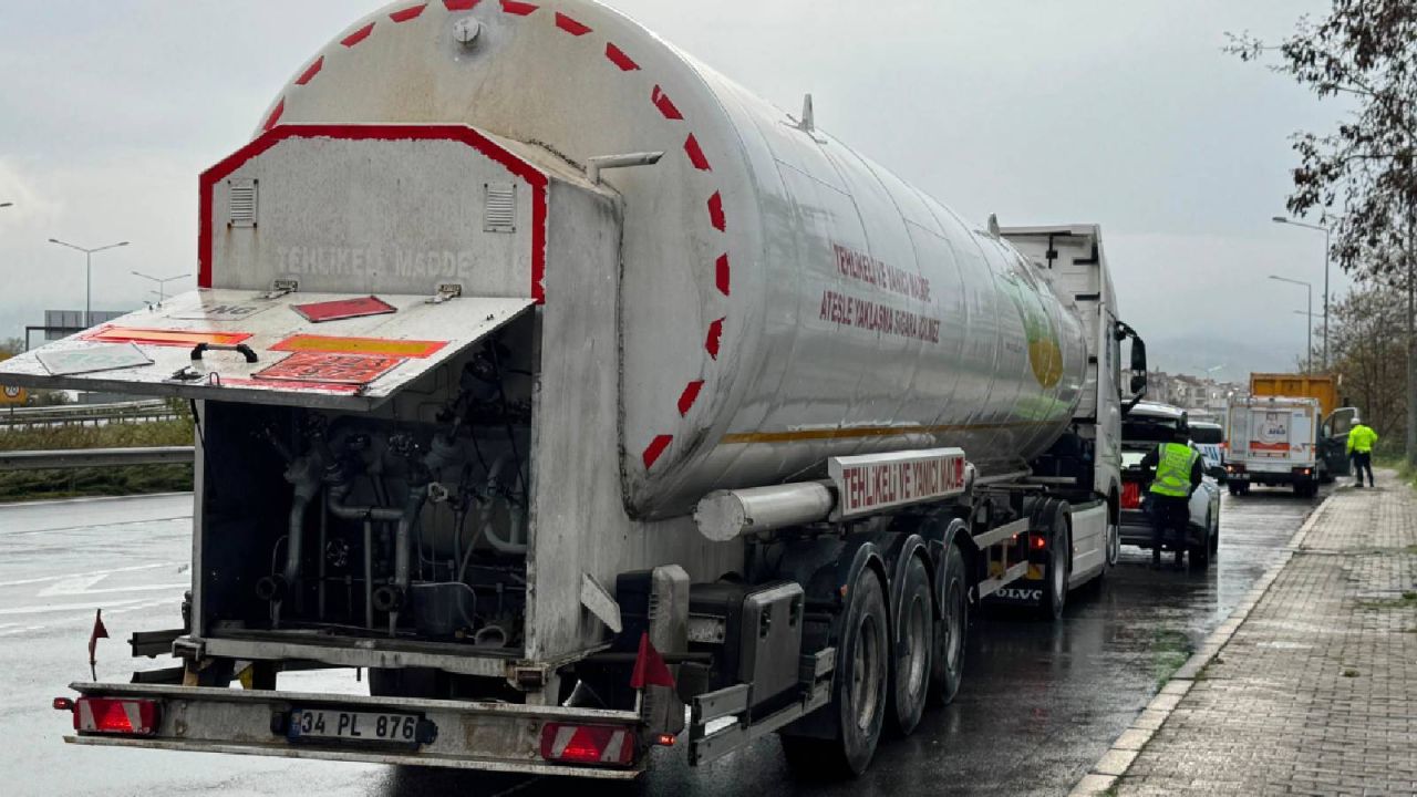 LNG yüklü tankerde gaz kaçağı paniği