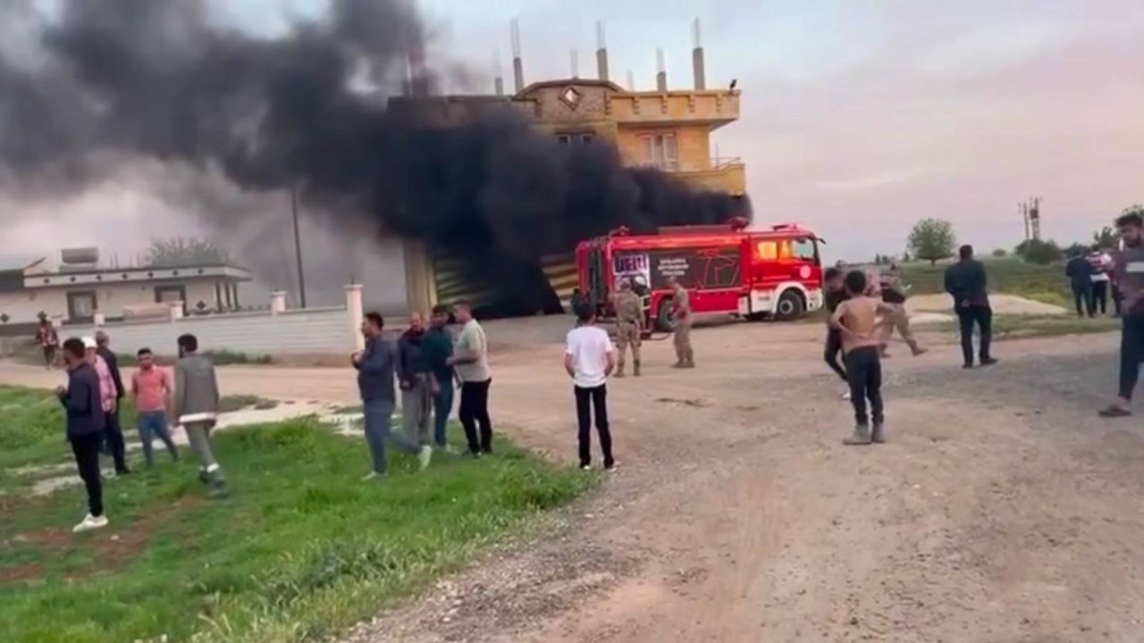 Şanlıurfa'da yaralanan Yusuf hayatını kaybetti, yakınları hasımlarının evini yaktı