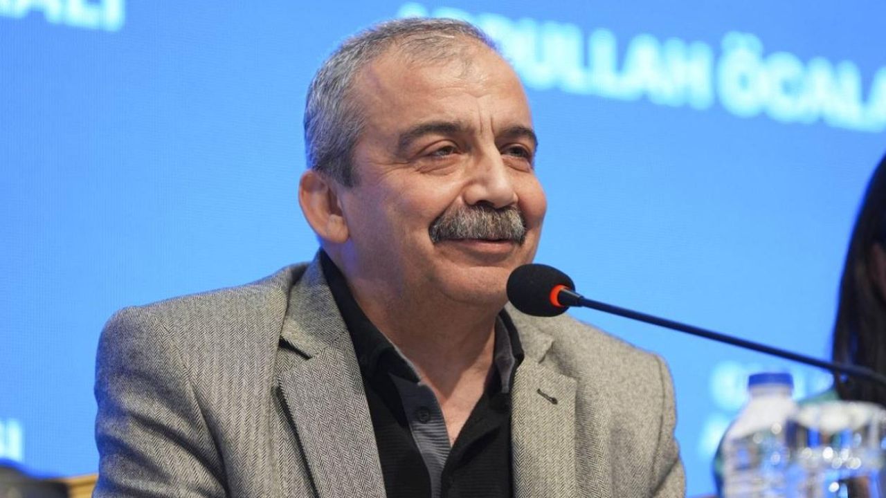 Abdulkadir Selvi, Sırrı Süreyya Önder'e seslendi: Barış için yaşa