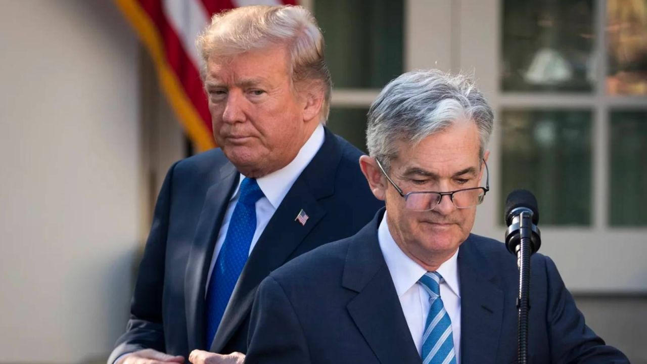 Trump'tan Powell'a Sert Çıkış: Faizleri Düşür, ABD'ye Servete Mal Oldun
