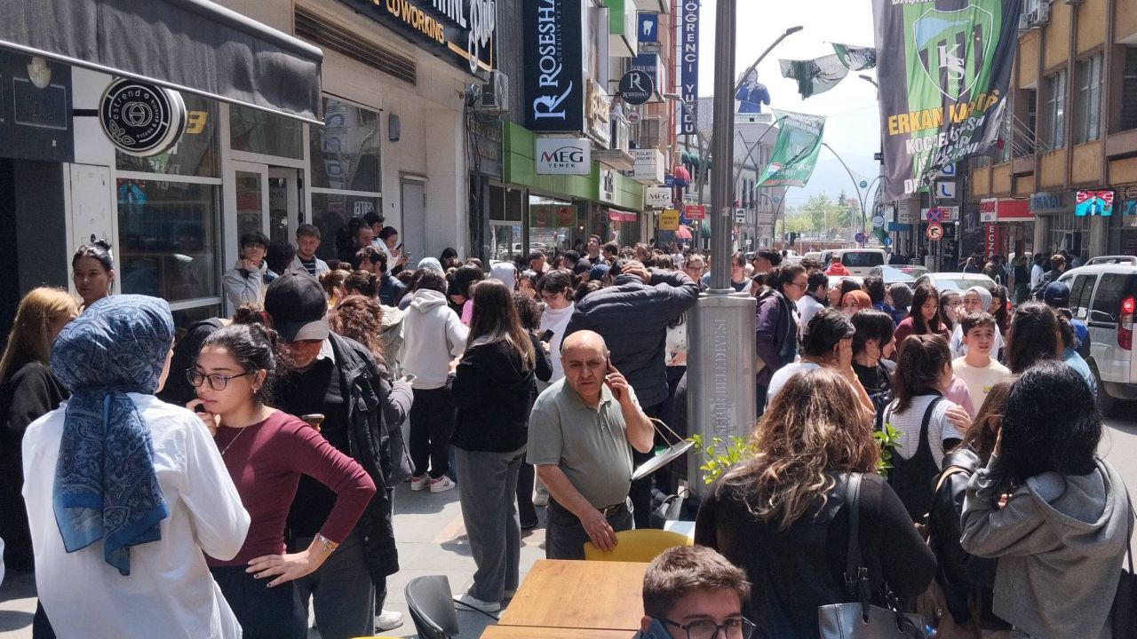 İstanbul'daki 6,2'lik deprem çevre illerde de hissedildi