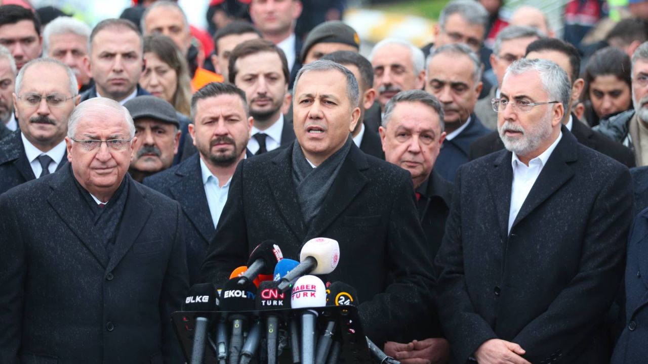 Yerlikaya: yerleşim yerlerinde bina çökmesi yok, artçılara karşı tedbirli olalım