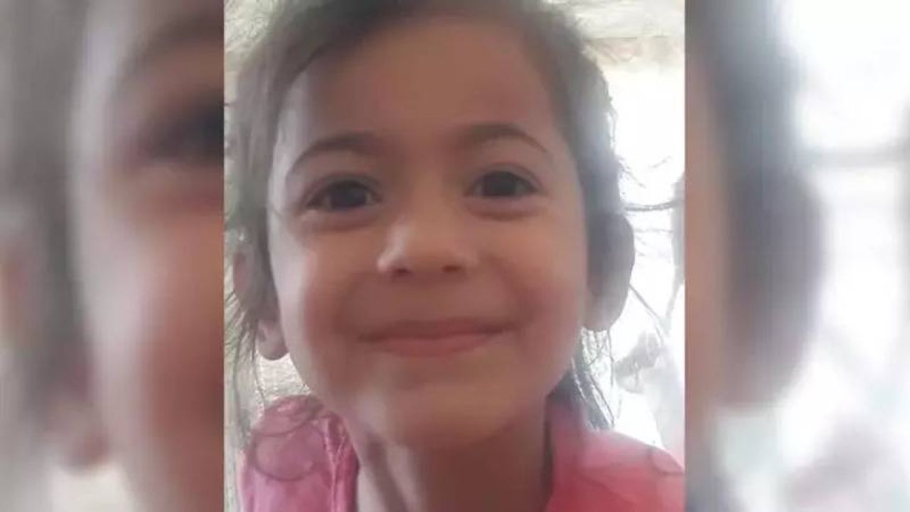 Oyun oynarken düştüğü merdivenden ağır yaralanan 8 yaşındaki Roza, 10 ay sonra hayatını kaybetti.