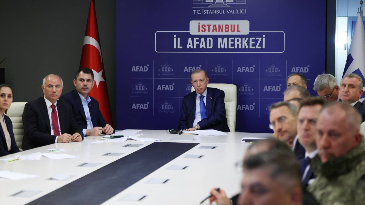 Erdoğan'dan deprem uzmanlarına talimat: Farklı fikirleri de dahil edin