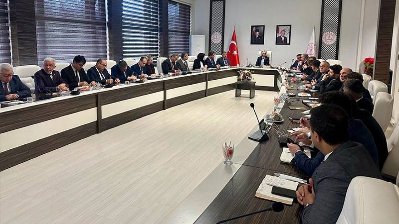 İstanbul depremi sonrası eğitim birimleri sahada