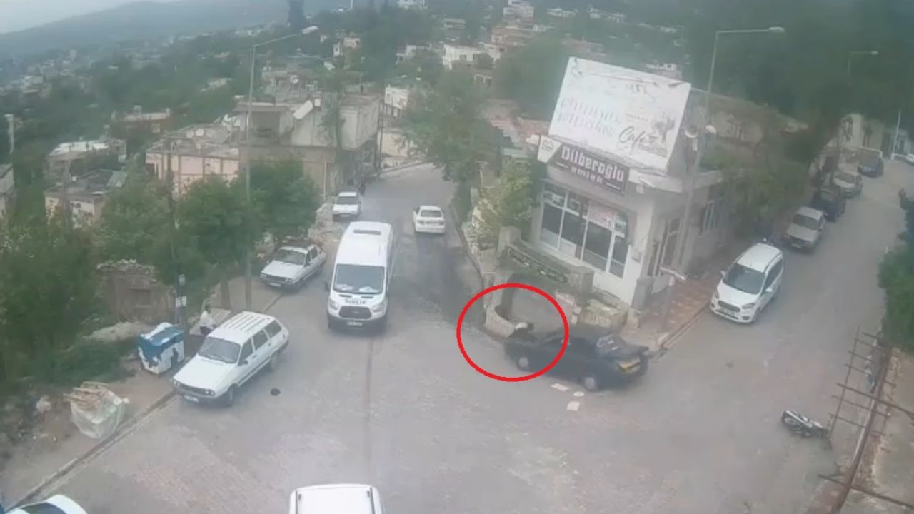 Osmaniye'de trafik kazası: 9'u öğrenci 11 kişi yaralandı