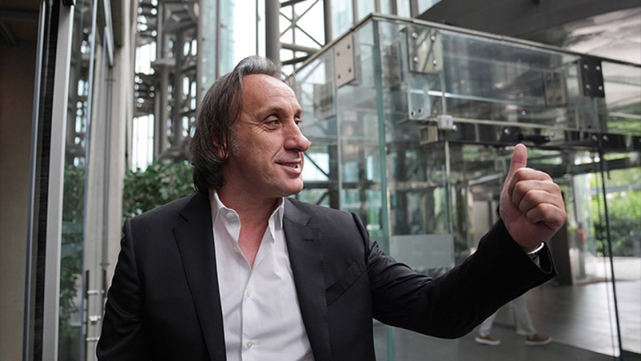 Eyüpspor Başkanı Murat Özkaya ile Taraftarlar Arasında Gerginlik
