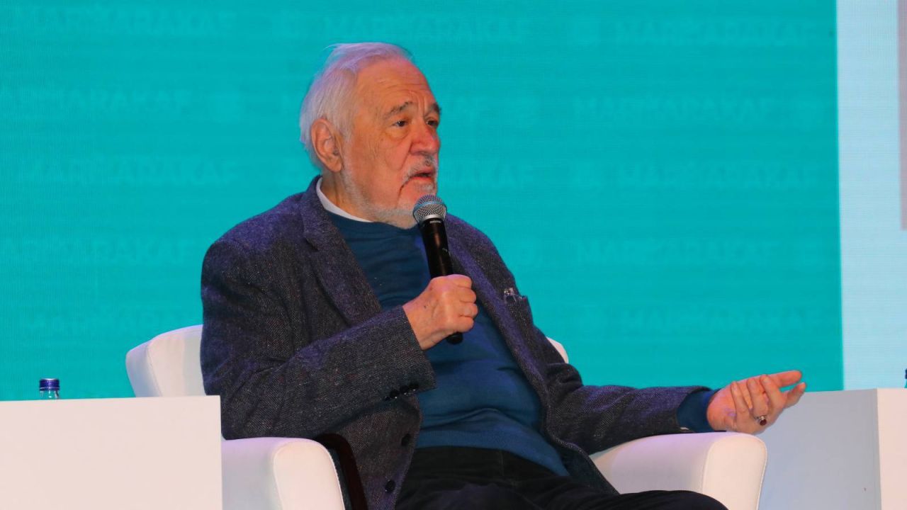 İlber Ortaylı'dan öğrencilere: Kaçak yollarla bir yere girmeyi denemeyin
