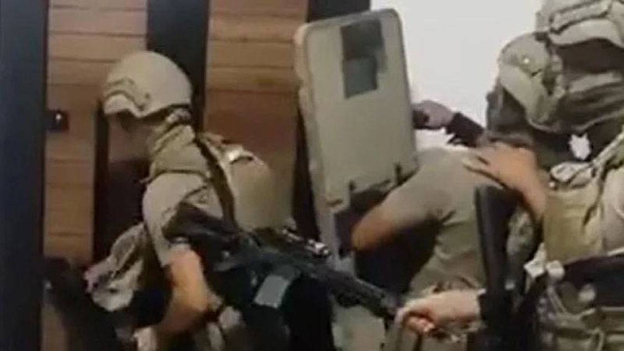 10 ilde fetö operasyonu: 18 doktor gözaltında
