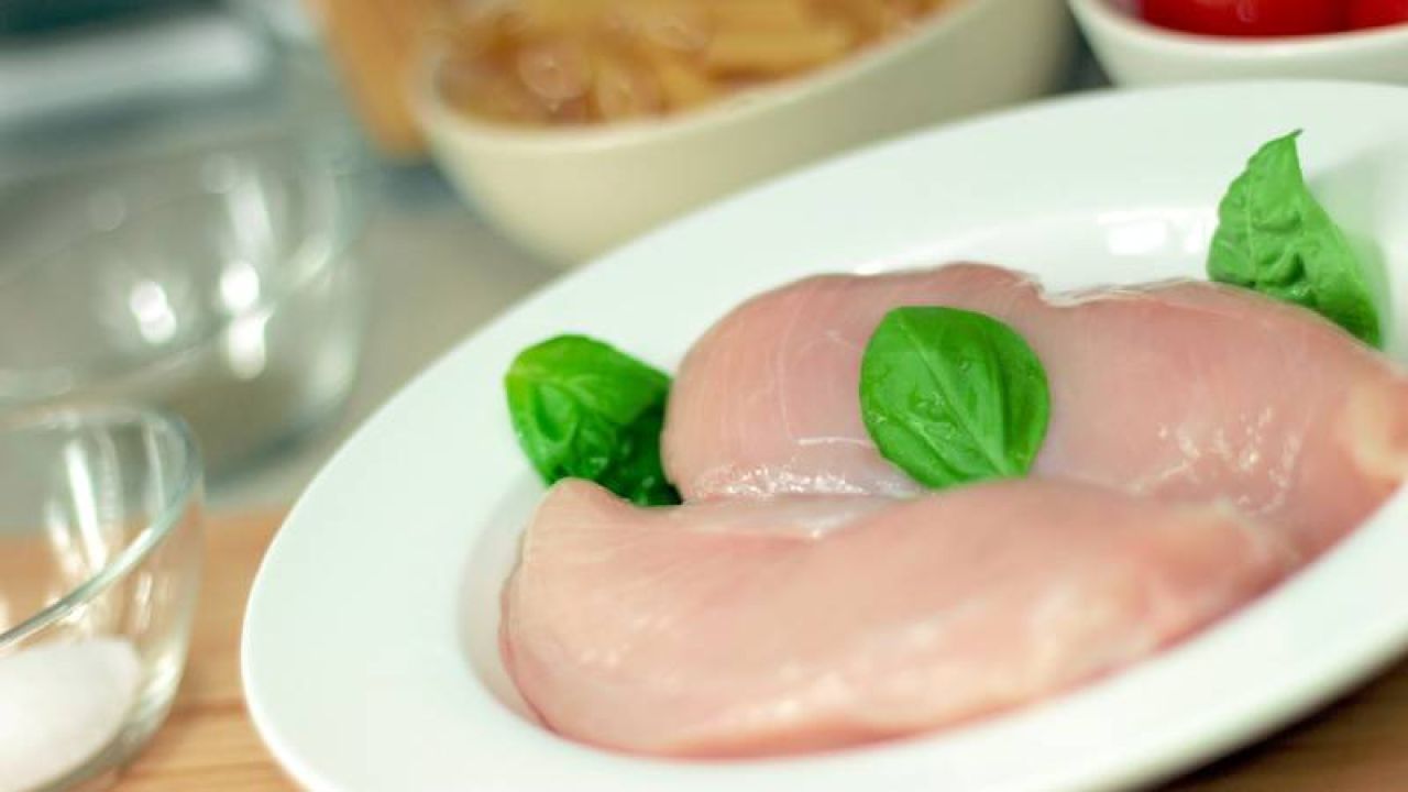 Tavuk markası raflardan toplatılıyor: Yanlış tüketim tarihi
