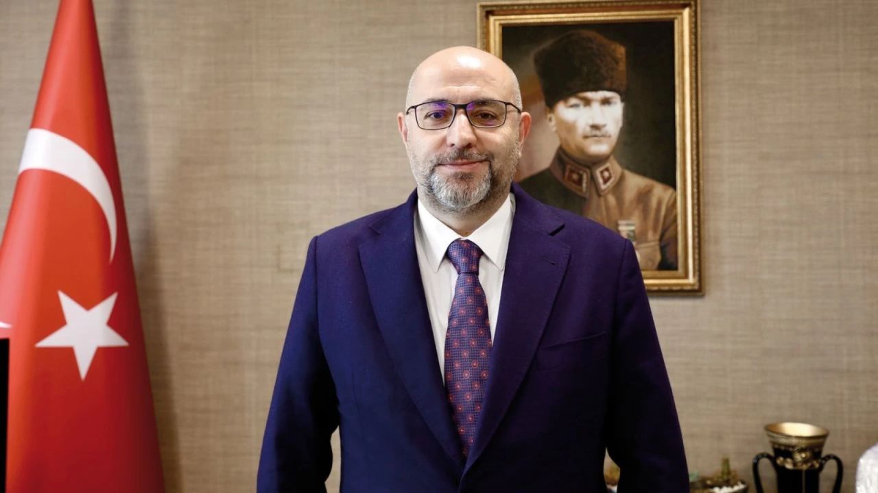 Buğra Gökce'den Cezaevi Notları: Kuşlar Gökyüzüne, Sevdiklerim Nefese Bağlıyor
