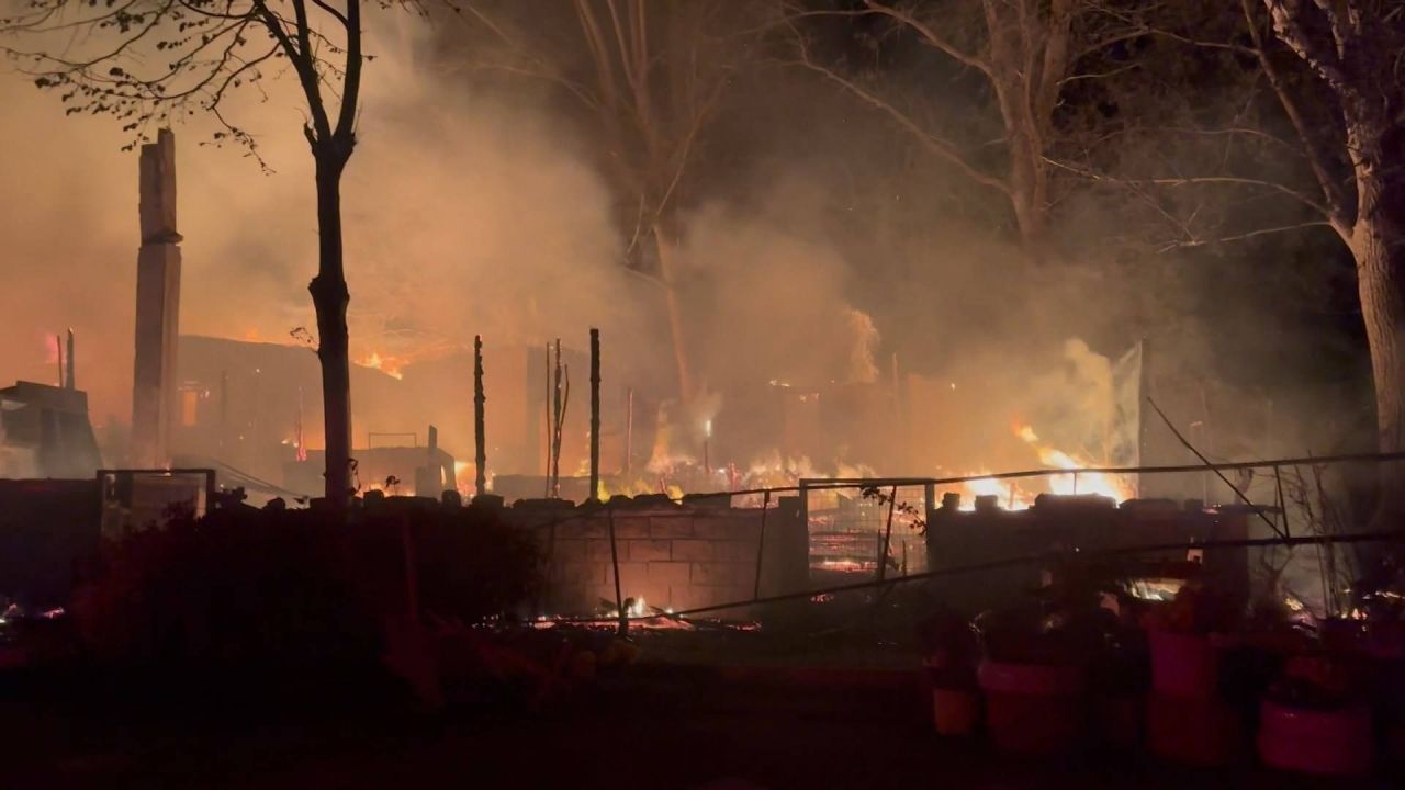 İstanbul şile'de yangın: 6 restoran yandı, 3 yaralı
