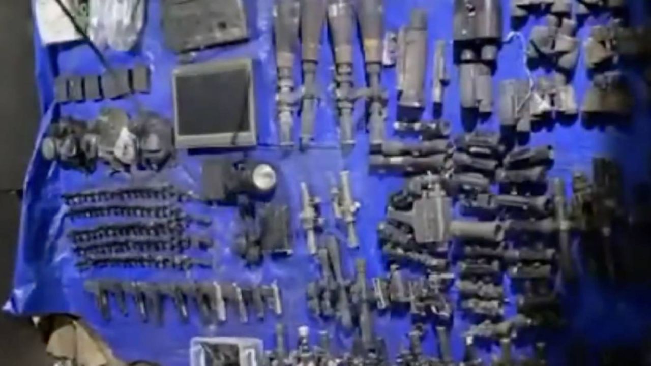 Pençe-Kilit Operasyonu'nda Mağarada Silah ve Mühimmat Bulundu
