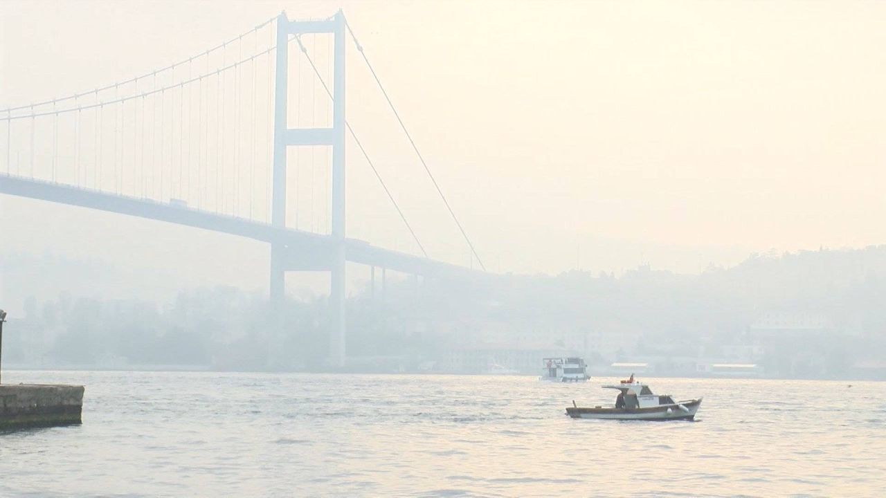 İstanbul Boğazı'nda Gemi Trafiği Çift Yönde Durduruldu
