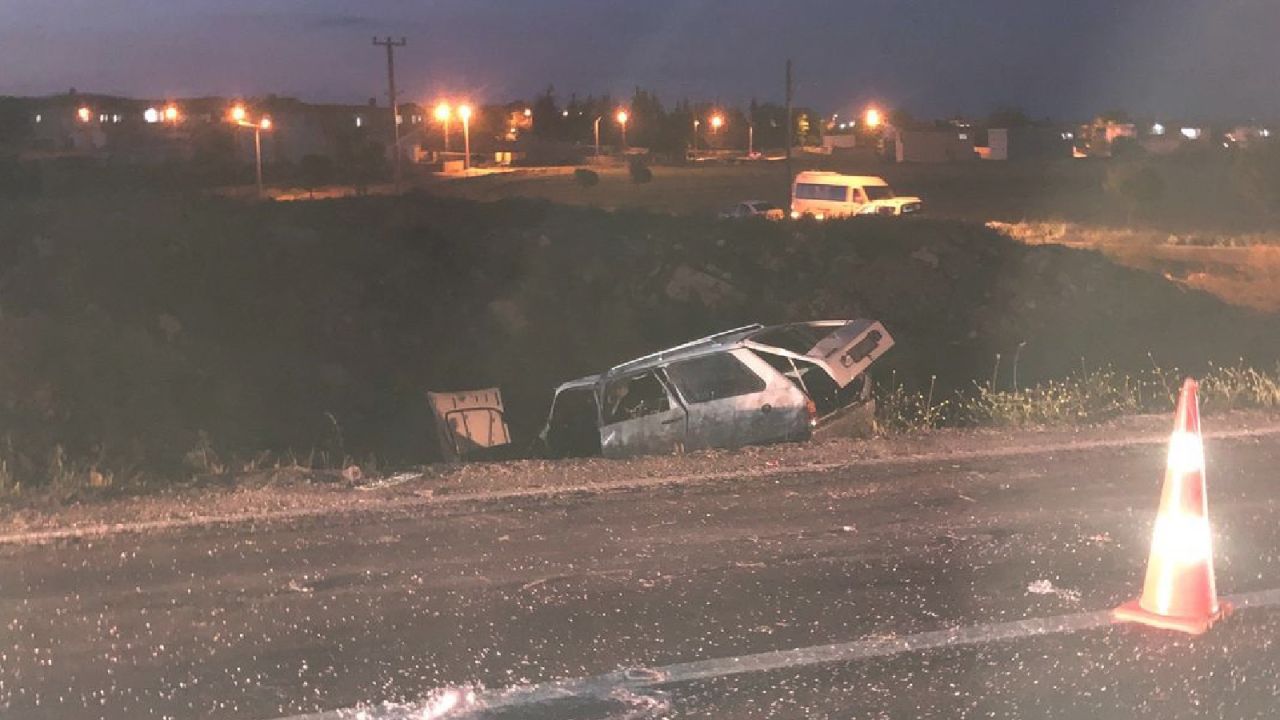 Gaziantep'te Kamyonet İle Otomobil Çarpıştı: 3 Yaralı
