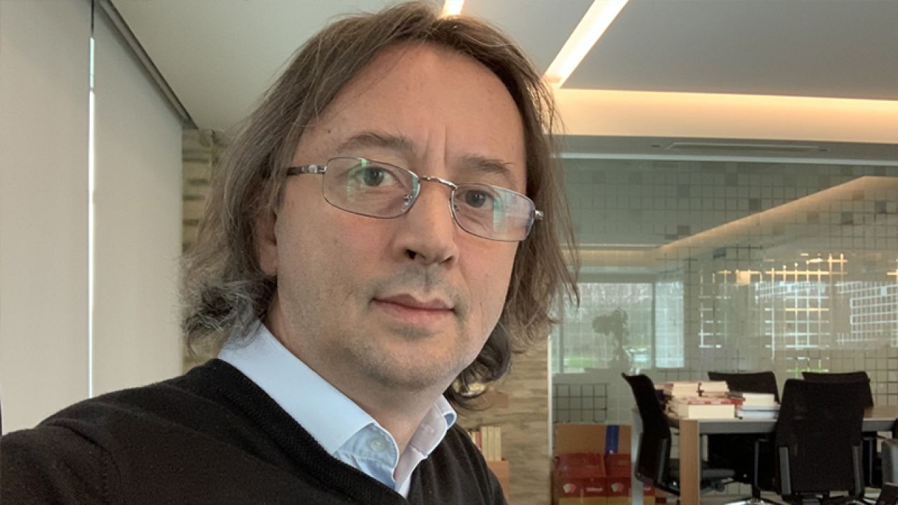 Yeni Şafak Yazarı Karagül'den Özel'e Saldırı: "Bazen Hak Etti Diyesi Geliyor"
