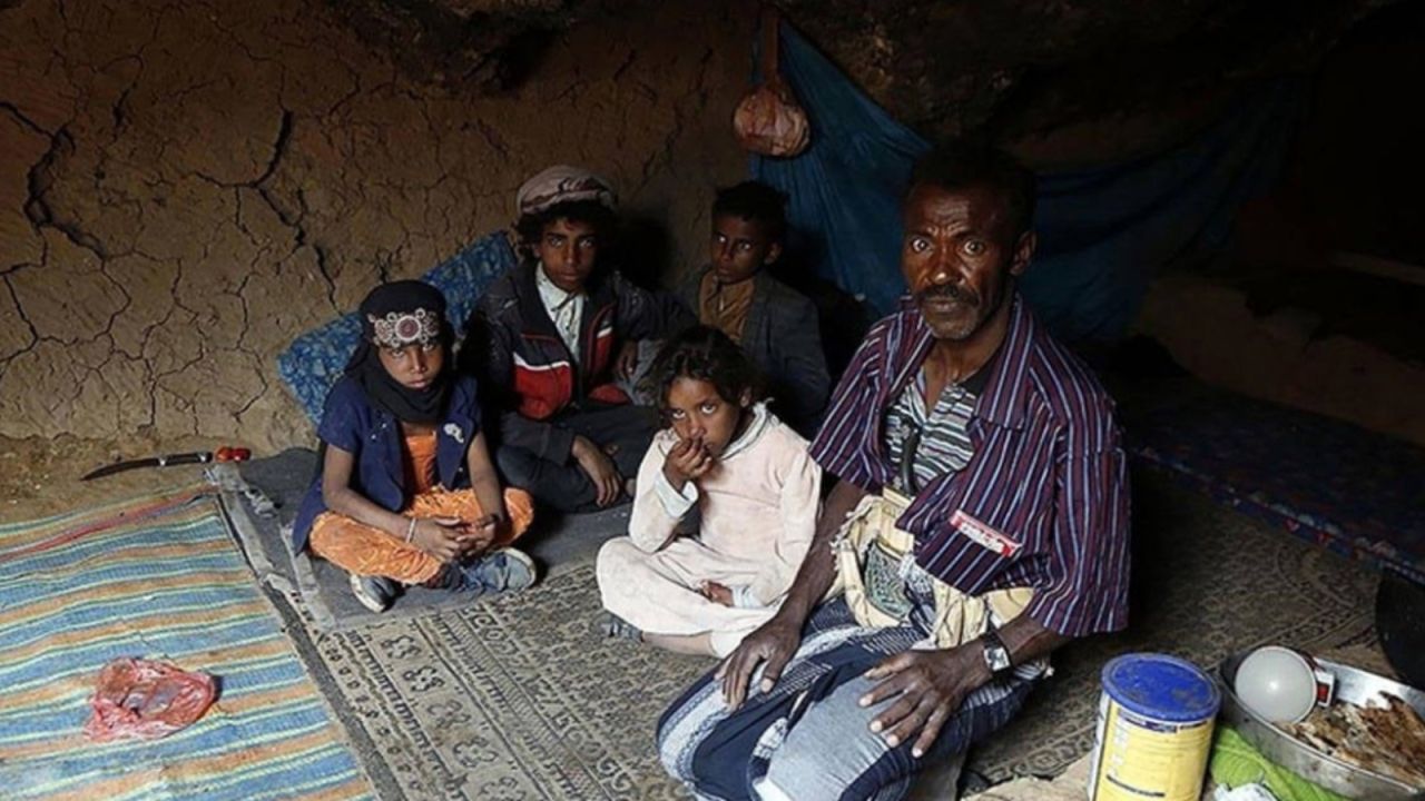 BM: Yemen'de 4,8 Milyon Kişi Yerinden Edildi
