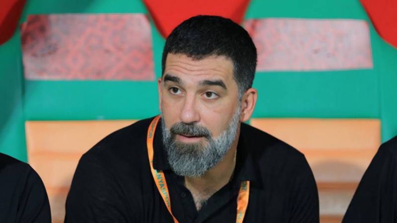 Arda Turan'dan Sürpriz Hamle: Süper Lig Ekiplerinden Teklif Aldı