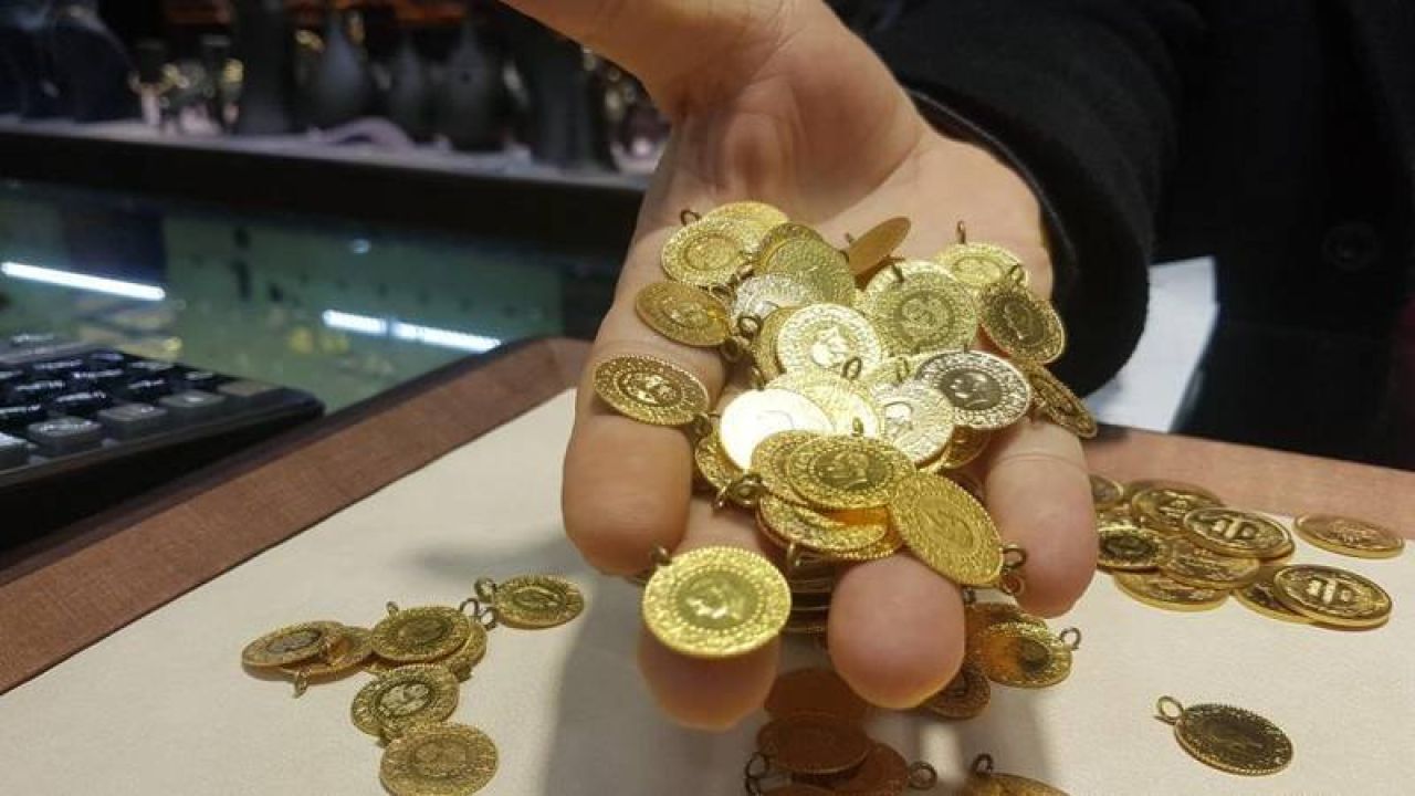 Deprem Korkusu Alışkanlıkları Değiştirdi: Yurttaşlar Yastık Altını Bankaya Taşıyor
