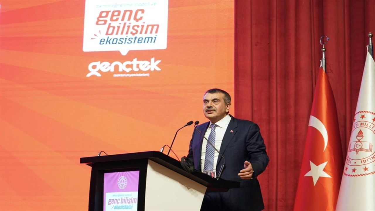 Bakan Tekin: Okullarda NASA Sunumları Uygulamalı Öğrenilecek
