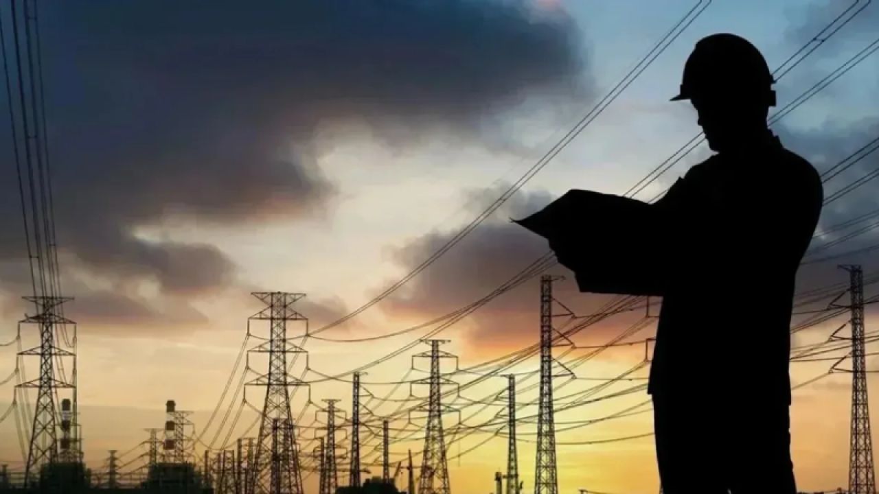 Elektrik Tavan Fiyatı 3 Bin 400 TL'ye Dayandı
