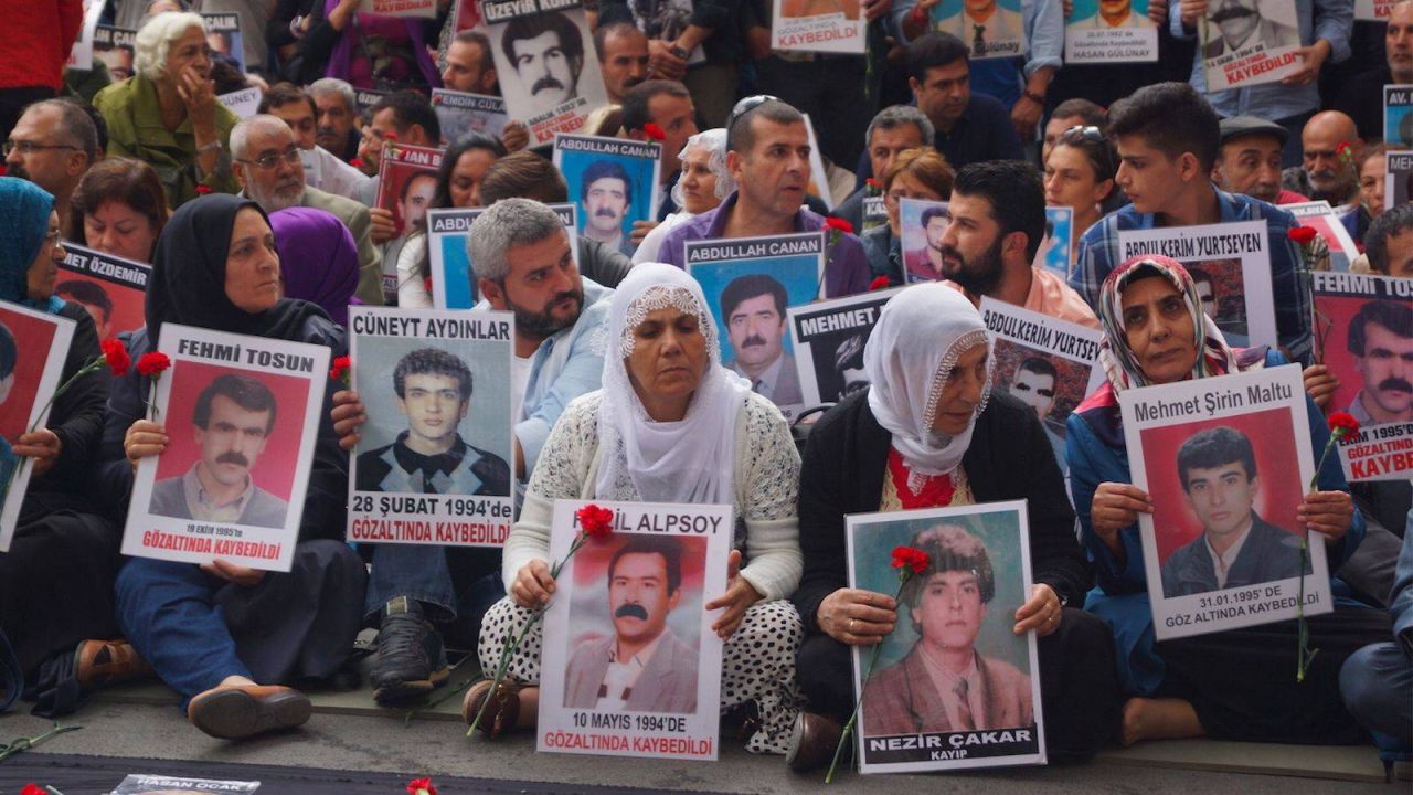 Cumartesi Anneleri: Anneler Günü Onlar İçin Anlatılmaz Bir Boşluk
