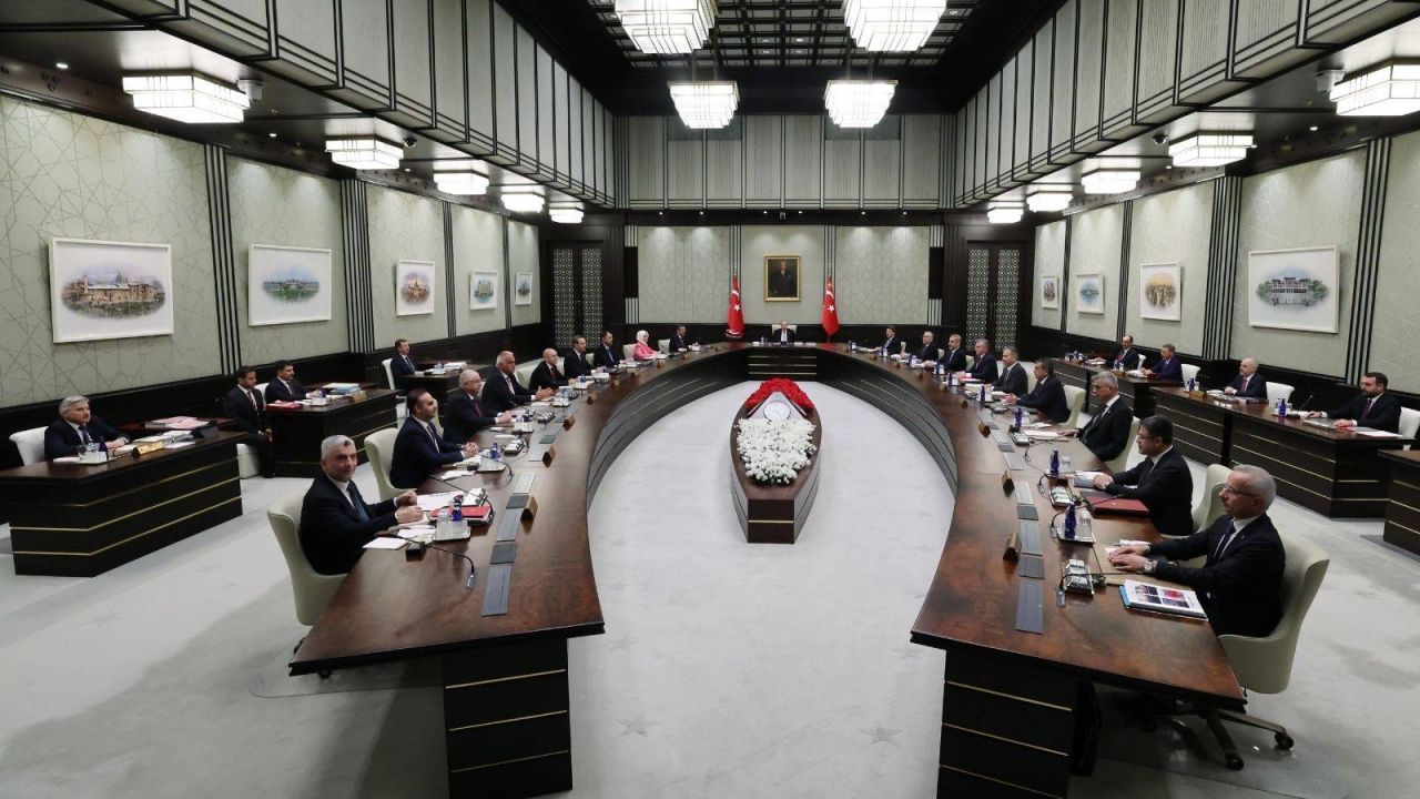 Kabine Bugün Toplanıyor: Terörsüz Türkiye, Ekonomi Ve Yargı Paketi Gündemde

