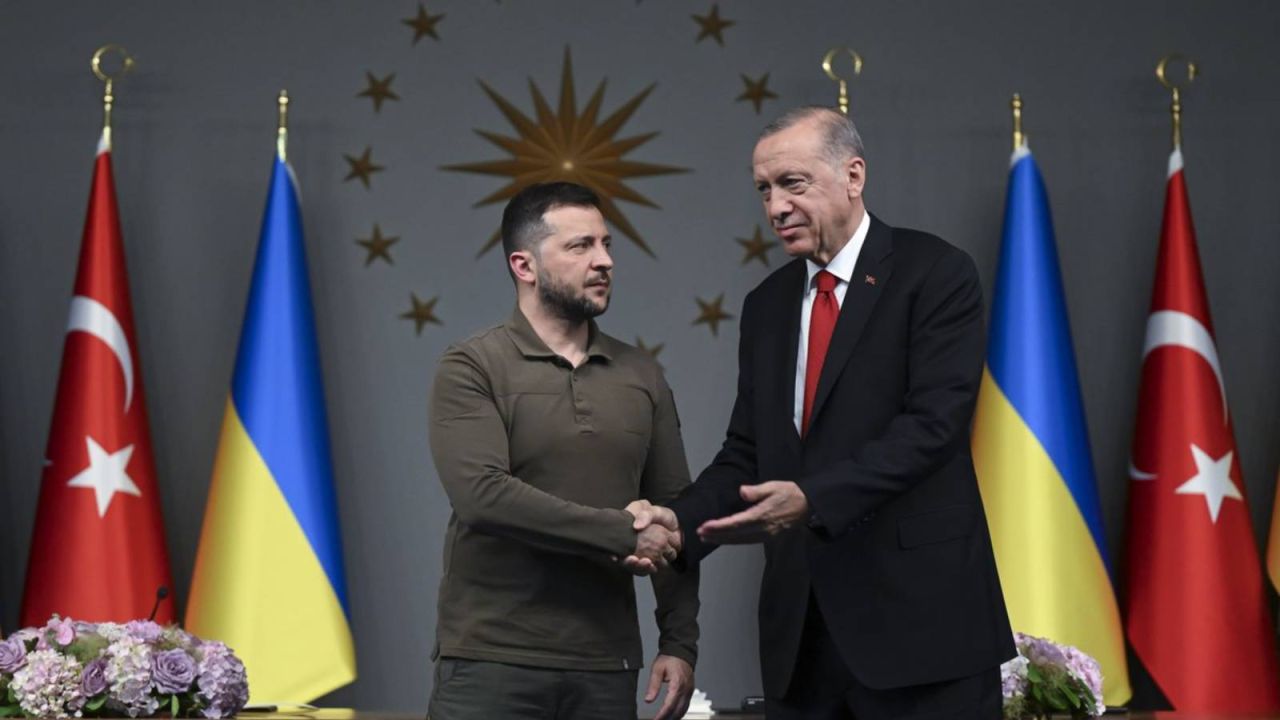 Erdoğan'dan Zelenski İle Telefon Görüşmesi: Heyetleri Türkiye'de Ağırlamaktan Memnuniyet Duyarız
