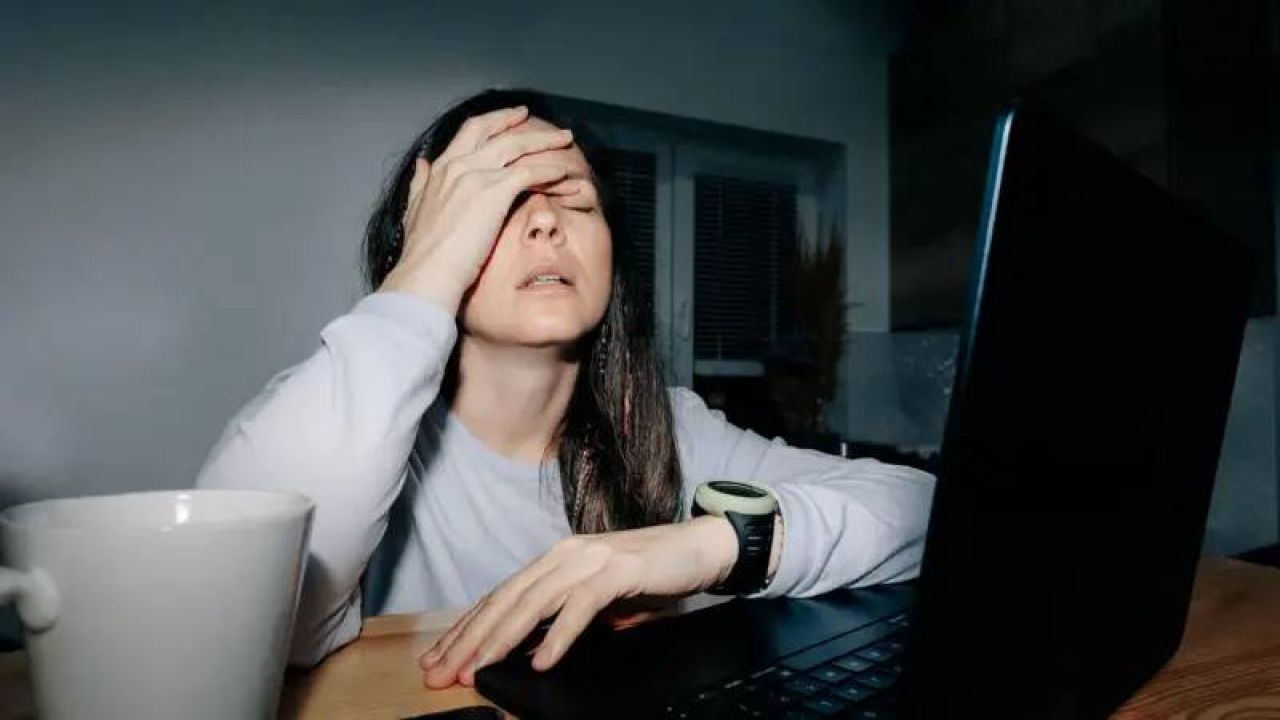 Mezuniyet Sonrası İşsizlik Gençleri Depresyona Sürüklüyor
