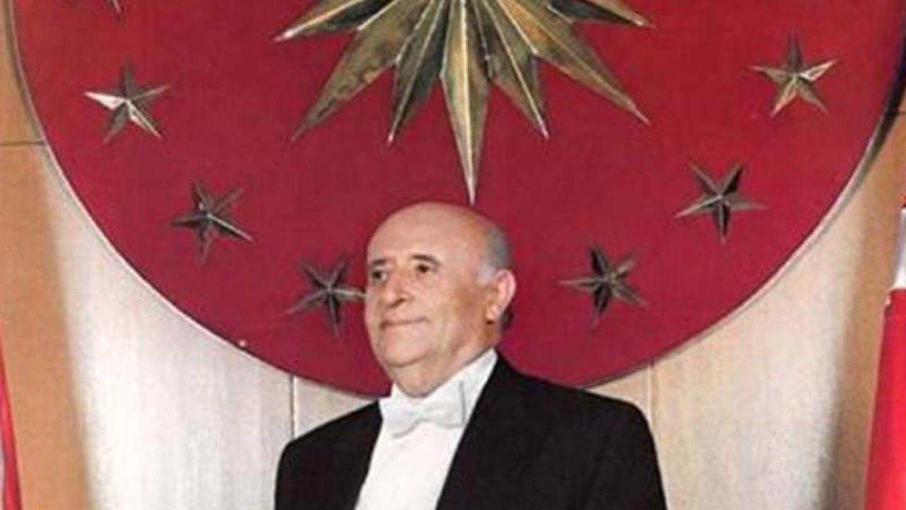 Ertuğrul Özkök'ten Görevi Sona Eren Cumhurbaşkanı Ne İş Yapar Sorusuna Yanıt
