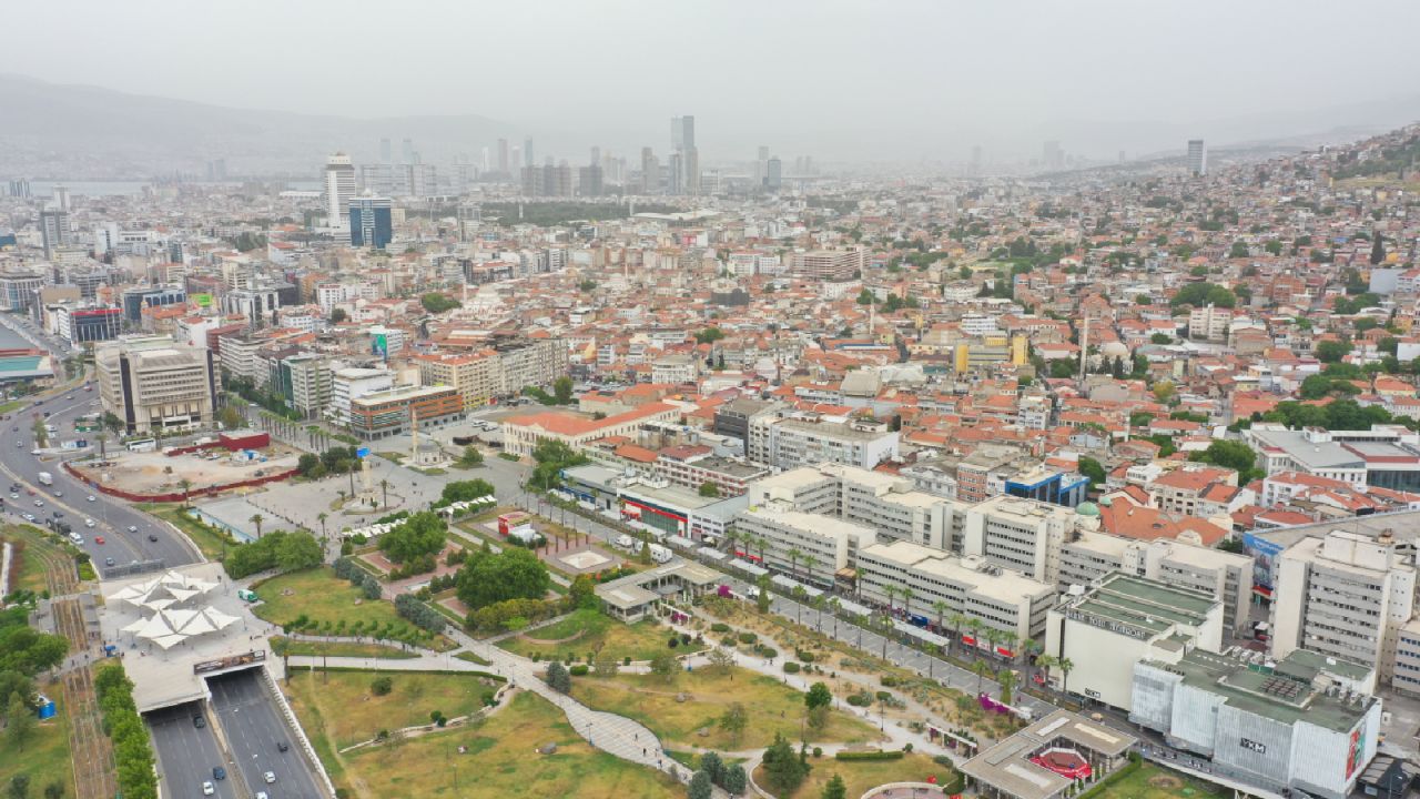 İzmir'de Toz Taşınımı Etkili Oldu
