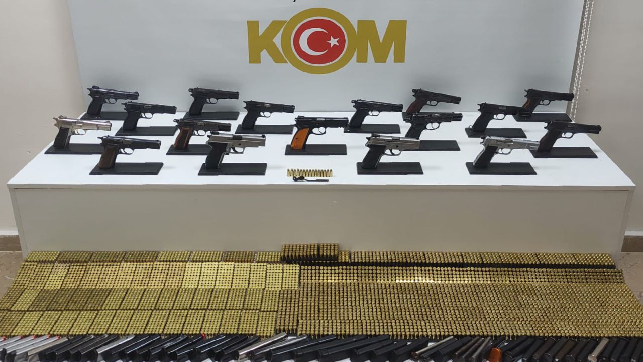 Samsun'da Silah Kaçakçılığı Operasyonu: 2 Gözaltı
