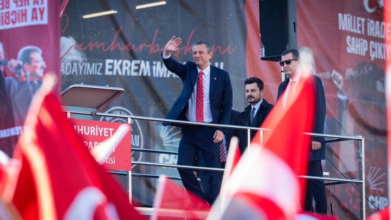 Özgür Özel, Bursa'da Millet İradesine Sahip Çıkıyor Mitinginde