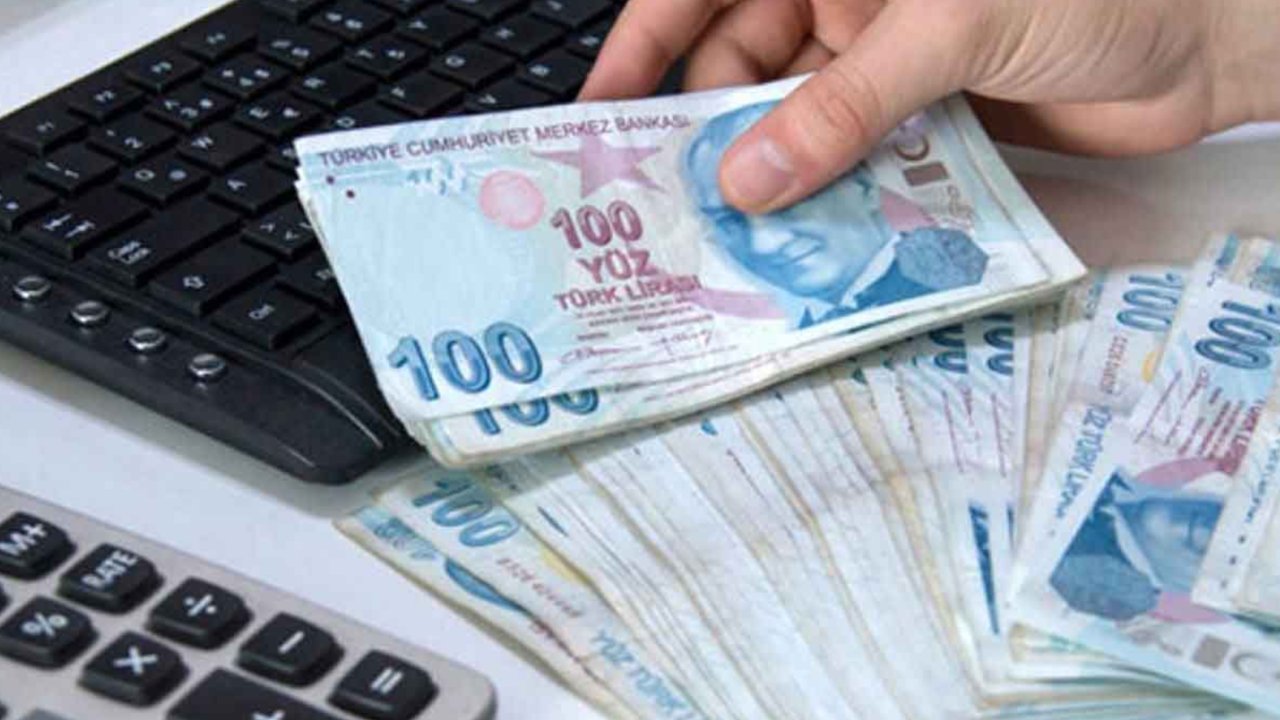 Emeklilerin beklediği haber geldi! Bayram ikramiyeleri o tarihte hesaplarda olacak