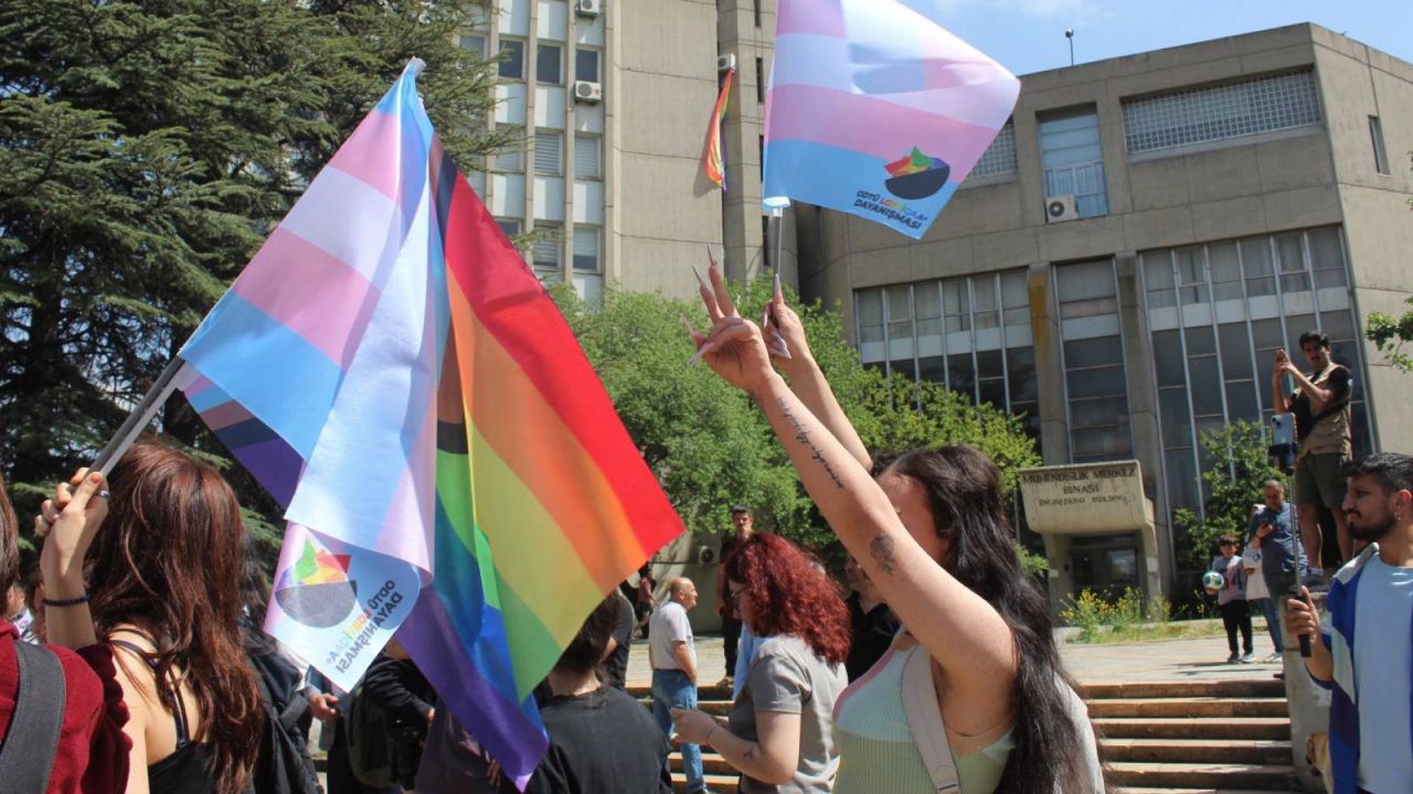 Odtü Onur Yürüyüşü'ne Polis Müdahalesi
