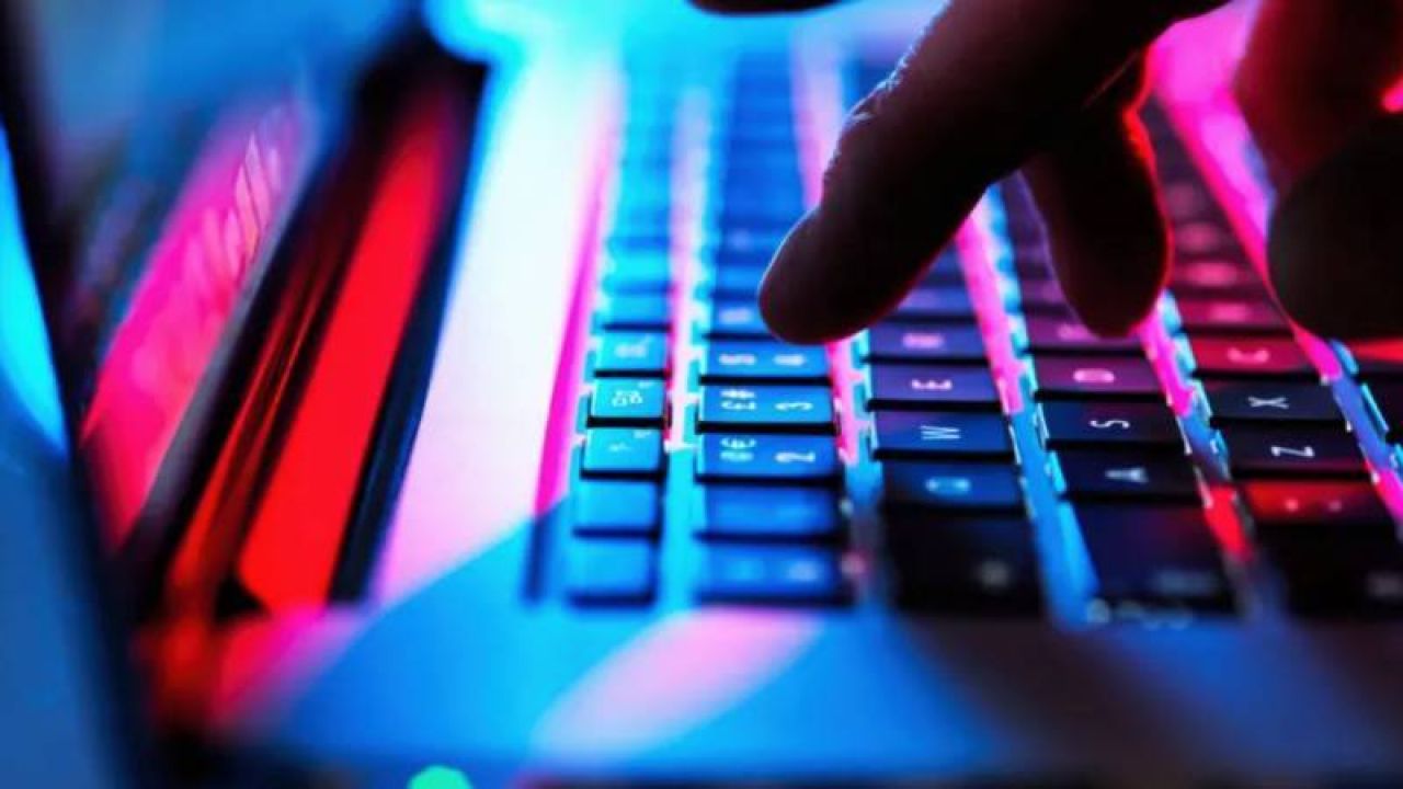 Türkiye'de Yasa Dışı Bahis ve Kumar Gençler Arasında Neden Yaygınlaşıyor?
